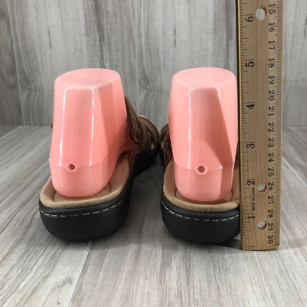 Clarks Sandals Womens 8N Brown Leather Slip On Hook and Loop Shoes